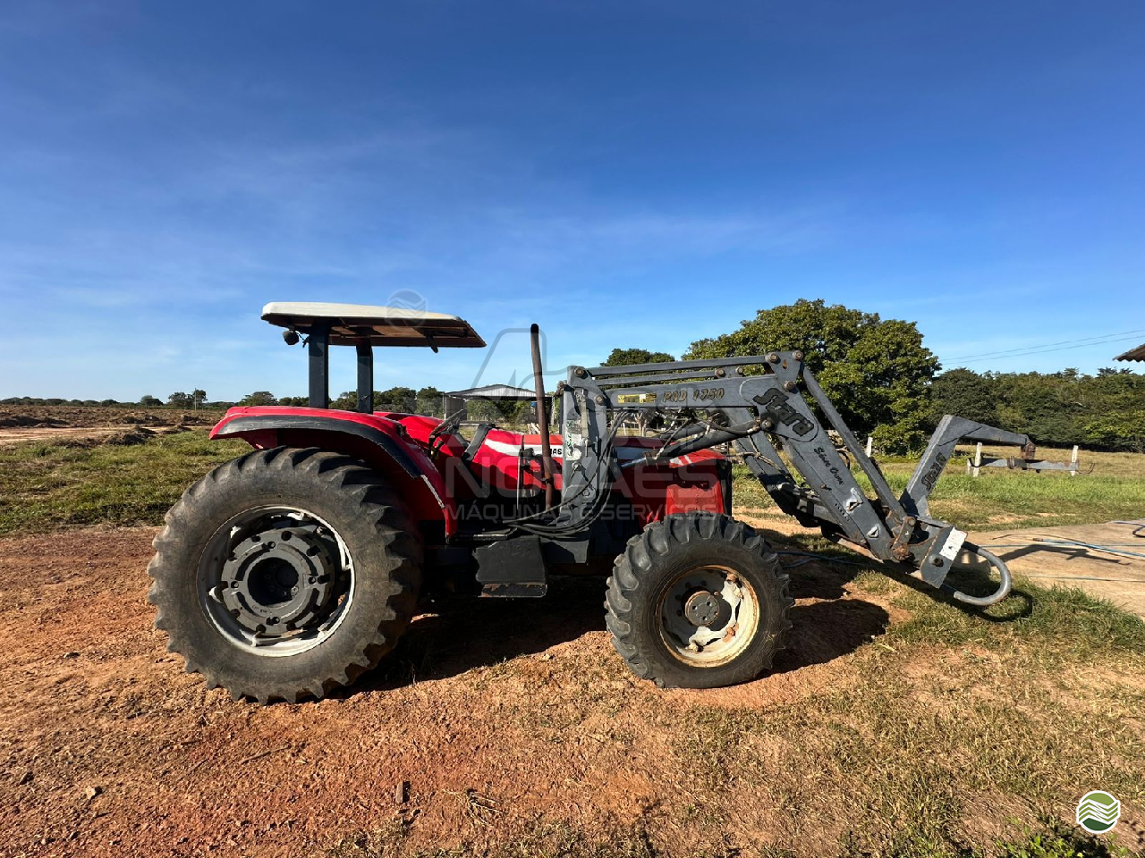 TRATOR MASSEY FERGUSON MF 4292 Tração 4x4 Agro Novaes Máquinas Agrícolas FERNANDOPOLIS SÃO PAULO SP